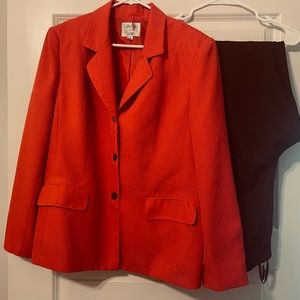 Le Suit Pantsuit 18